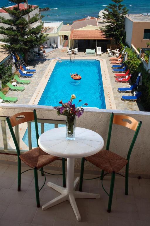 Haris Apartments Kokkini Hani Bilik gambar