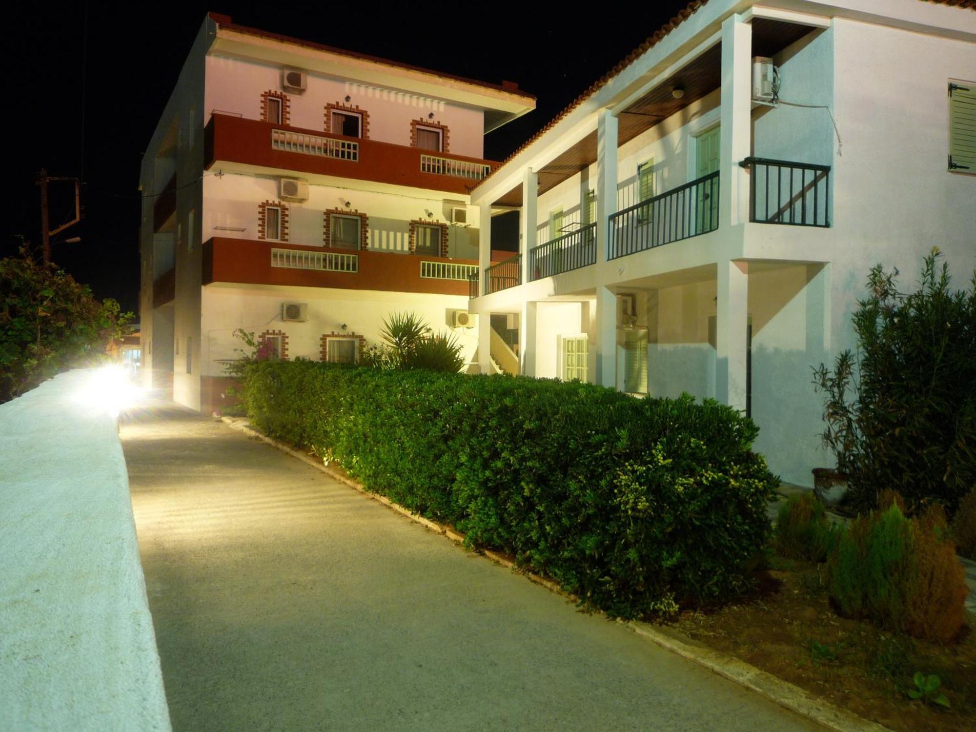 Haris Apartments Kokkini Hani Luaran gambar